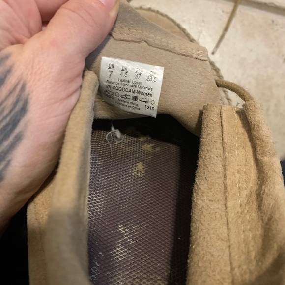 Vans Women's Suede Moccasins in Tan - Size 7 - Picture 3 of 9